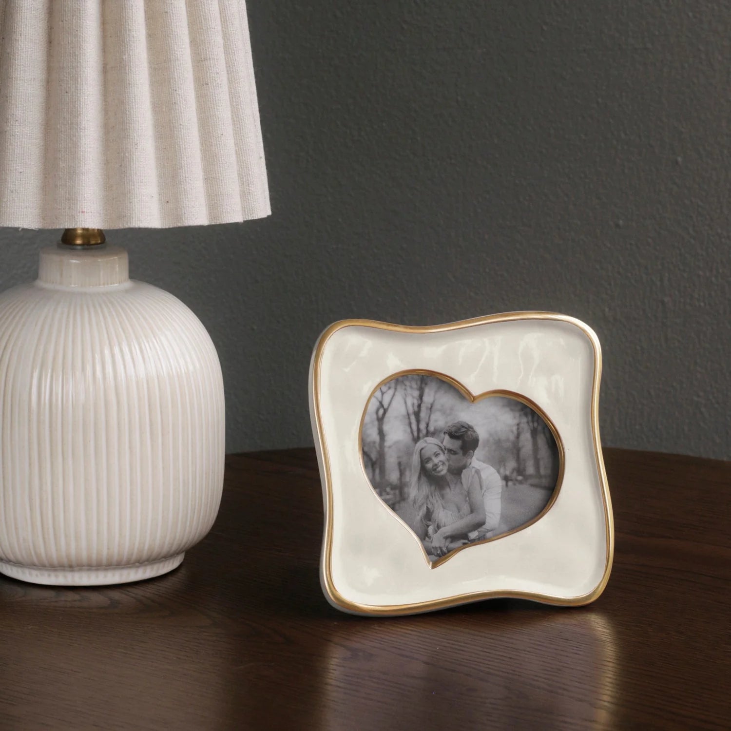 ENCANTO Curved Heart Frame – Cream (5 x 5) by Beatriz Ball