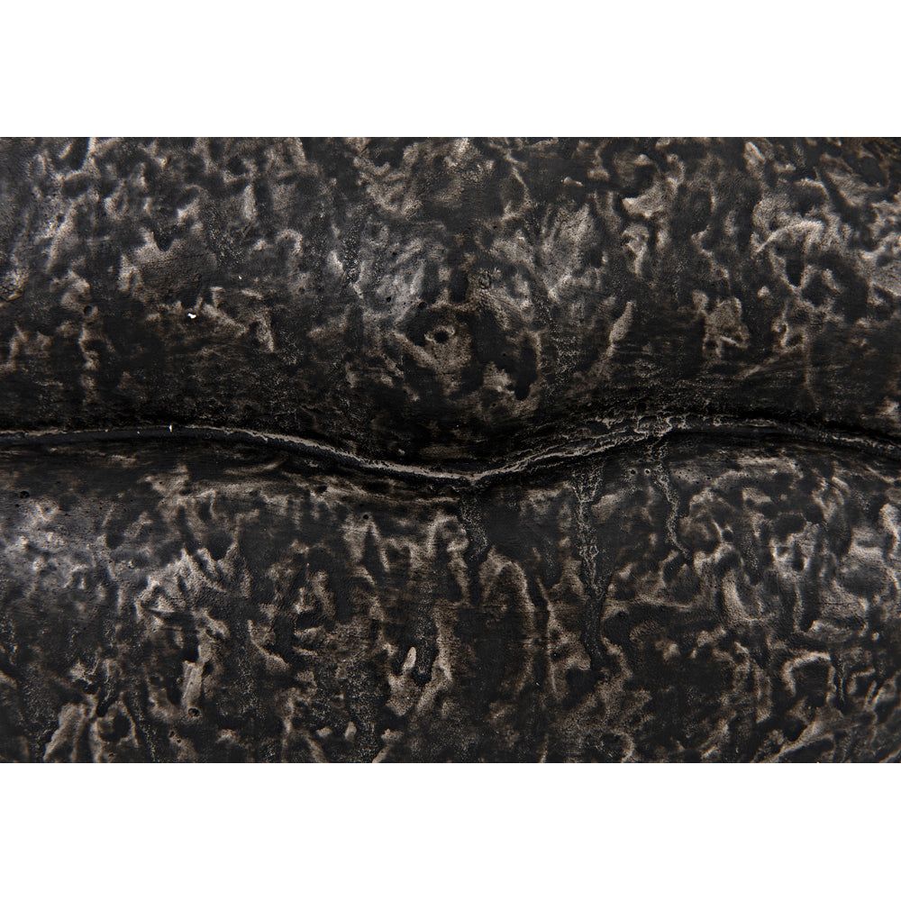 Lips, Black Fiber Cement by NOIR