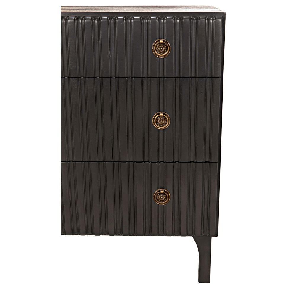 Daryl Dresser, Pale by NOIR