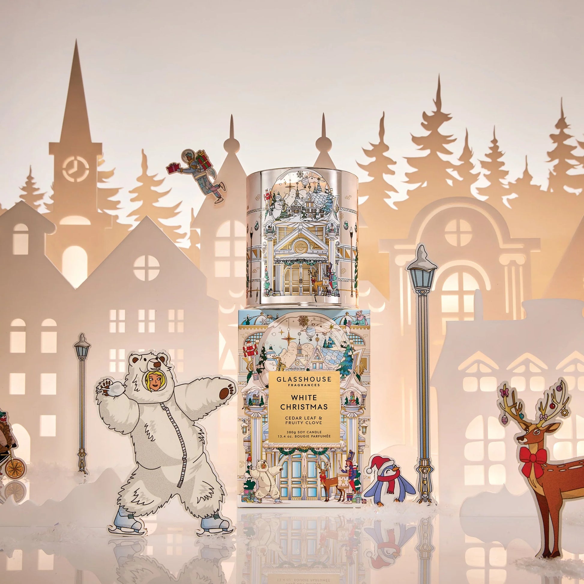 Glasshouse Fragrances White Christmas Candle – Cedar Leaf & Fruity Clove 13.4 oz by Glasshouse Fragrances