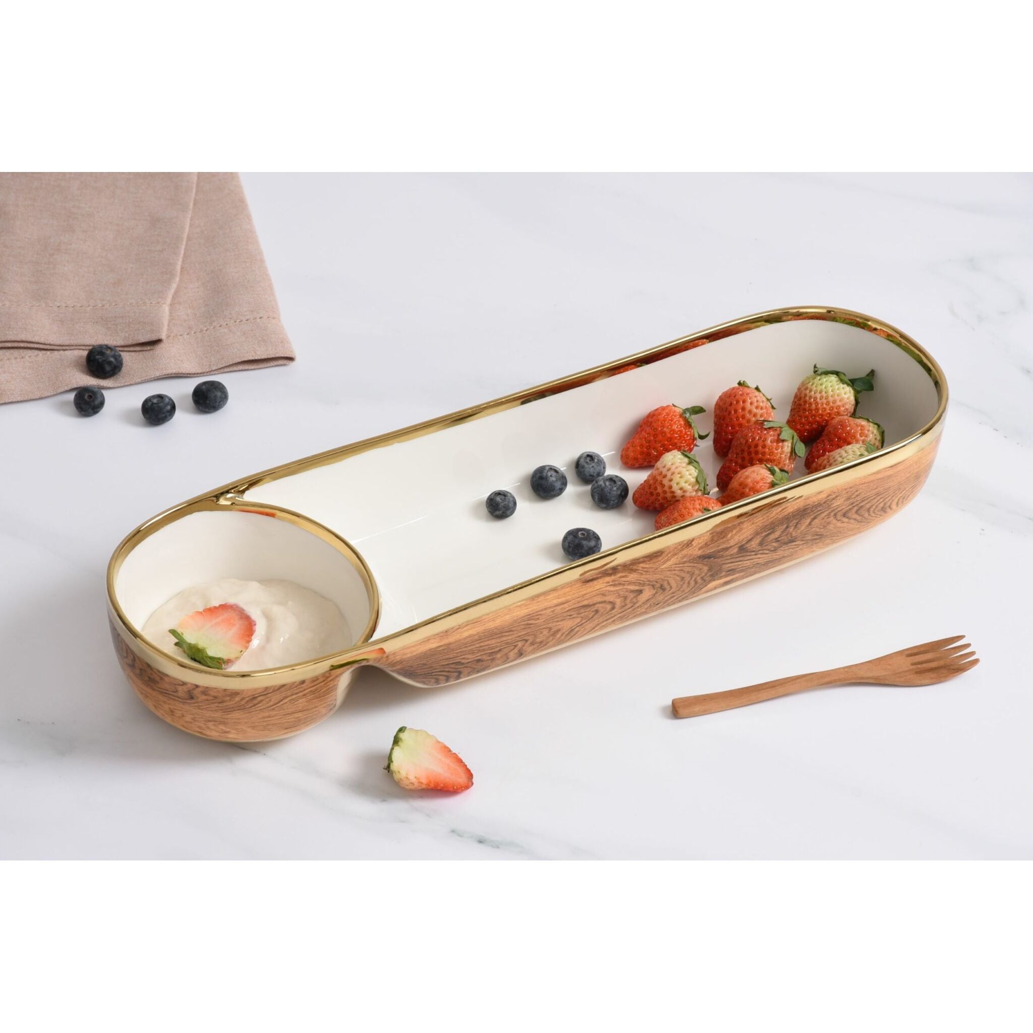 Pampa Bay Madera Chip & Dip – Porcelain with Gold Rim by Pampa Bay