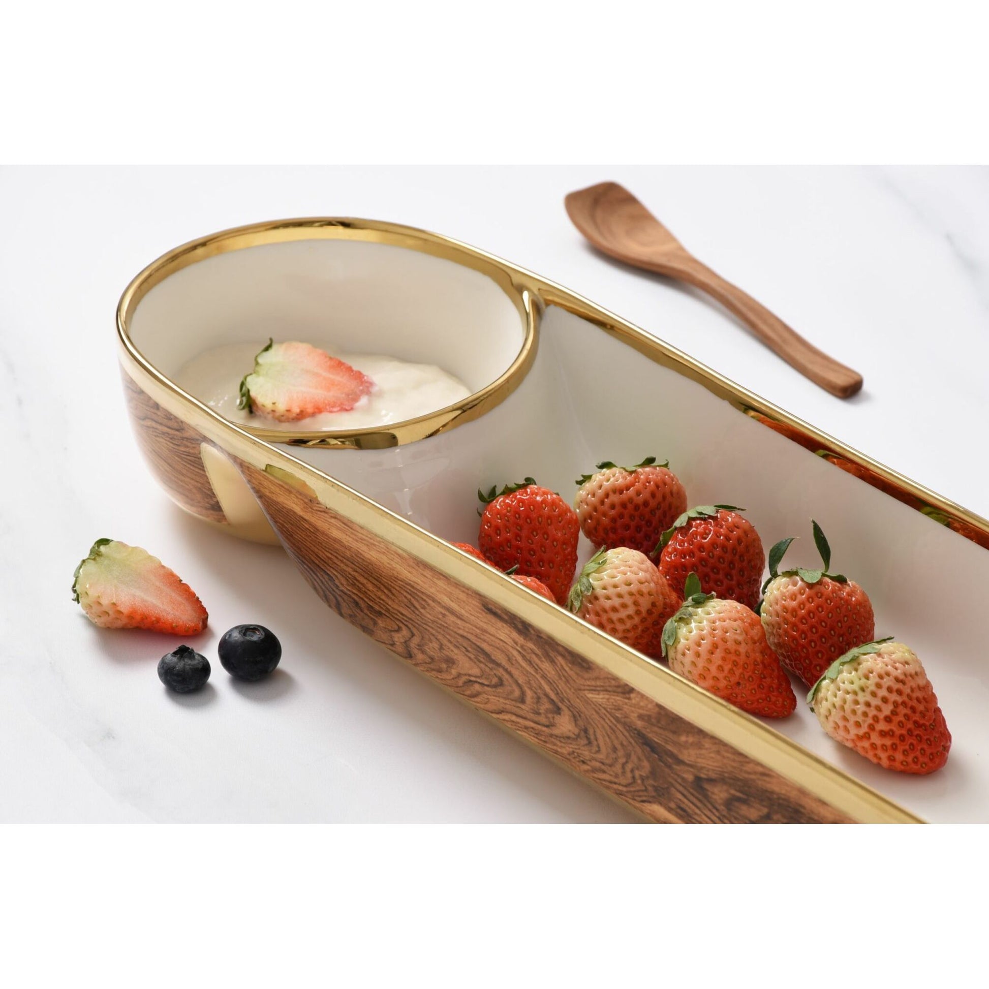 Pampa Bay Madera Chip & Dip – Porcelain with Gold Rim by Pampa Bay