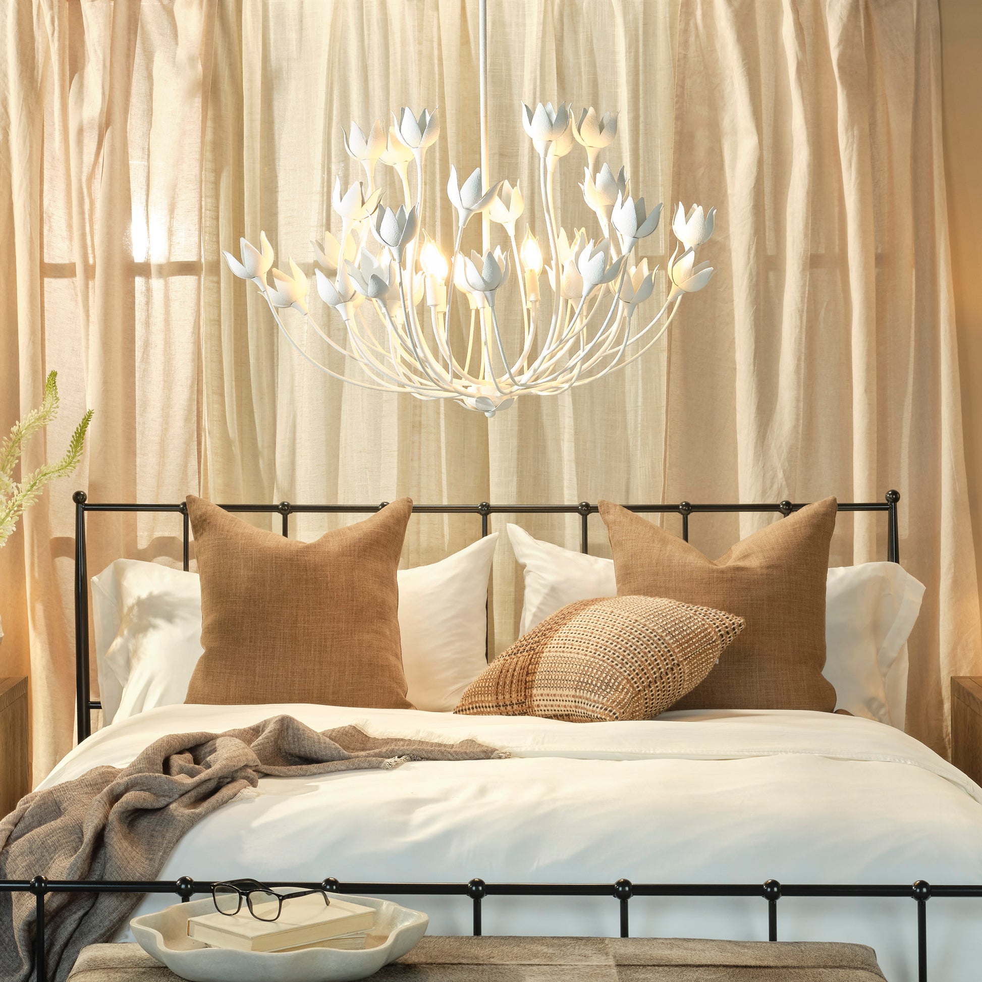 Dogwood 6-Light Chandelier