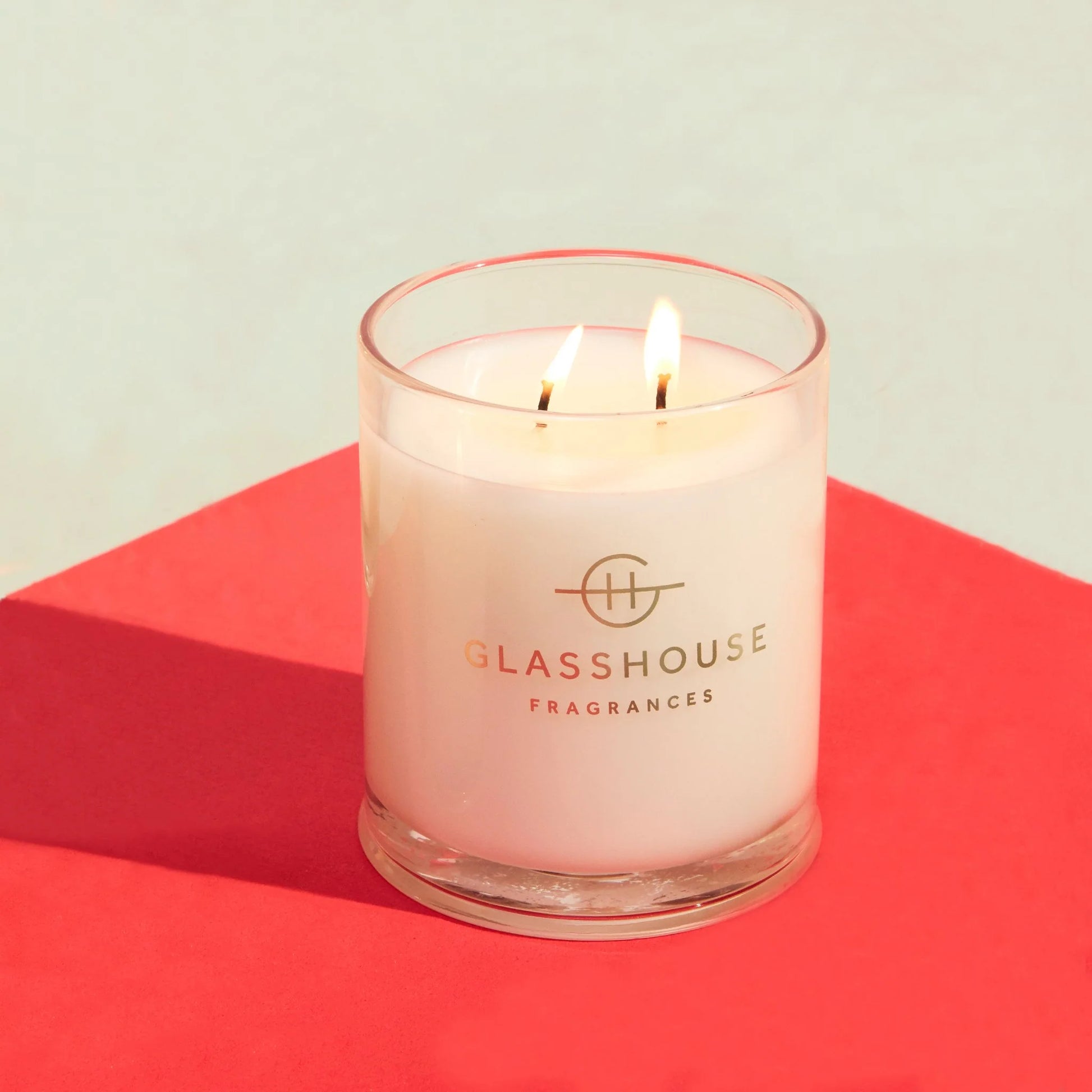 The Hamptons Candle – Teak & Petitgrain by Glasshouse Fragrances